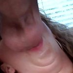 Wanita paruh baya seksi berbokong besar Paris Lorenz melakukan oral seks mendalam pada penis besar Zenza Raggi dari anus hingga mulut.