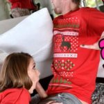 Hermanastra me coje durante las fotos Navideñas con la familia Vdeos Porno
