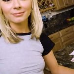 I made my stepsister give me blowjob