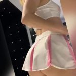StripTease van cheerleader met sexy kont