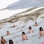 200 people stood naked by the Dead Sea TFR