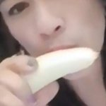 Tante Vera cantik colmek sepong pisang sange crot squirt nikmat...