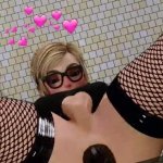 3D Futanari Wearing Glasses Stockings Riding Huge Dildo