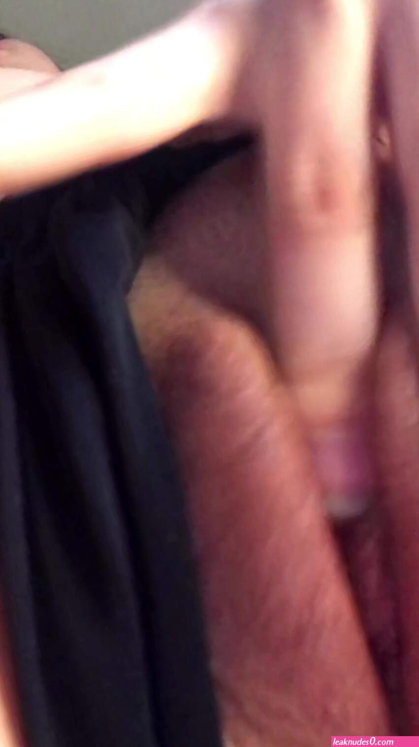 Evitadinamitaxx fingering (photos)