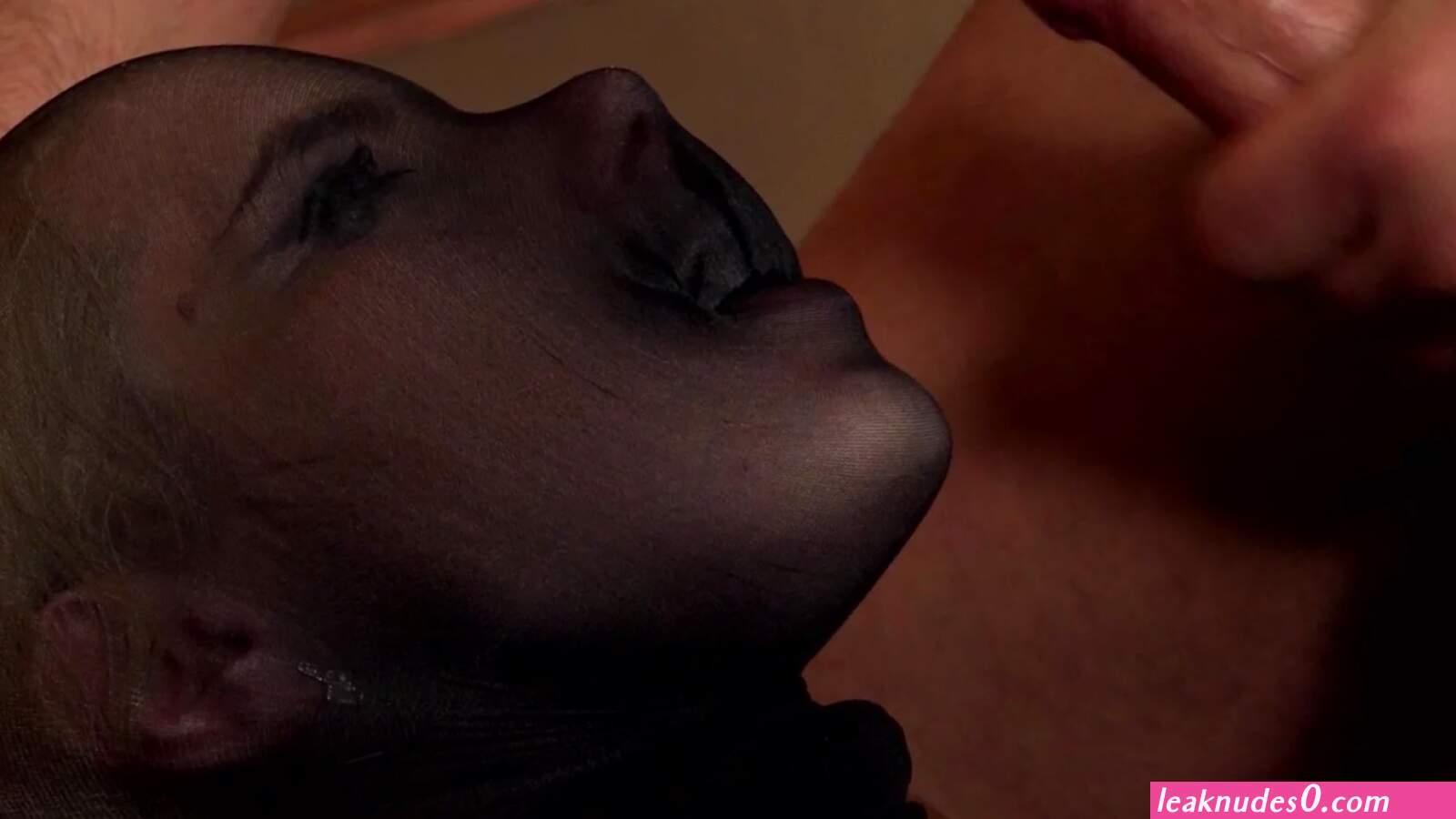 Nylon mask blowjob (photos)